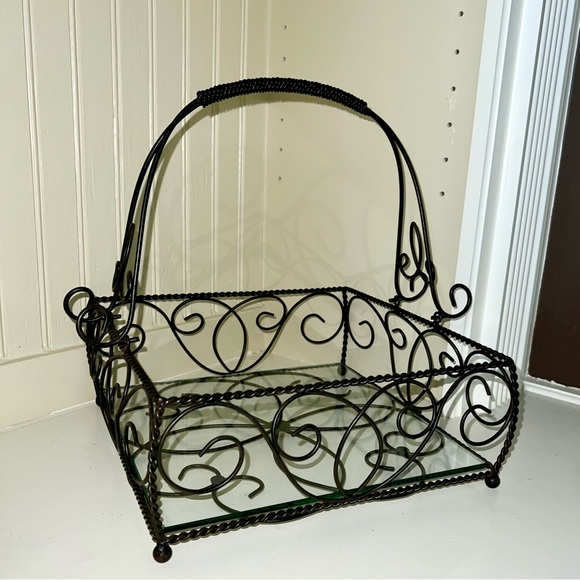 SOUTHERN LIVING at HOME Square Iron Jamestown Centerpiece Tray #40461 Glass - Picture 1 of 3